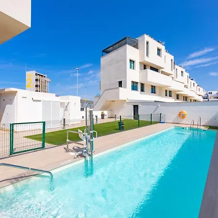 Apartamento Cerca De La Playa Con Piscina *